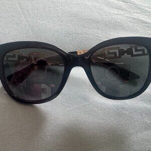 Authentic Versace Sunglasses | Black & Gold Greca Chain | Chic & Bold